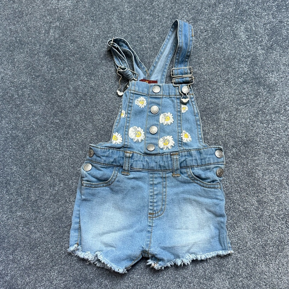 7 for all mankind baby jean short overalls with daisy accent